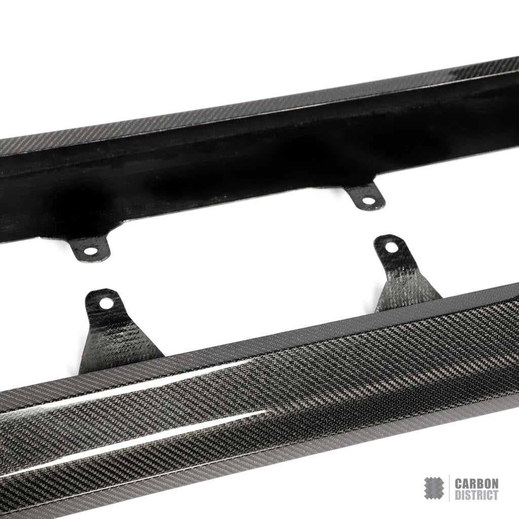 BMW G09 (G09) Carbon Fibre Side Skirts
