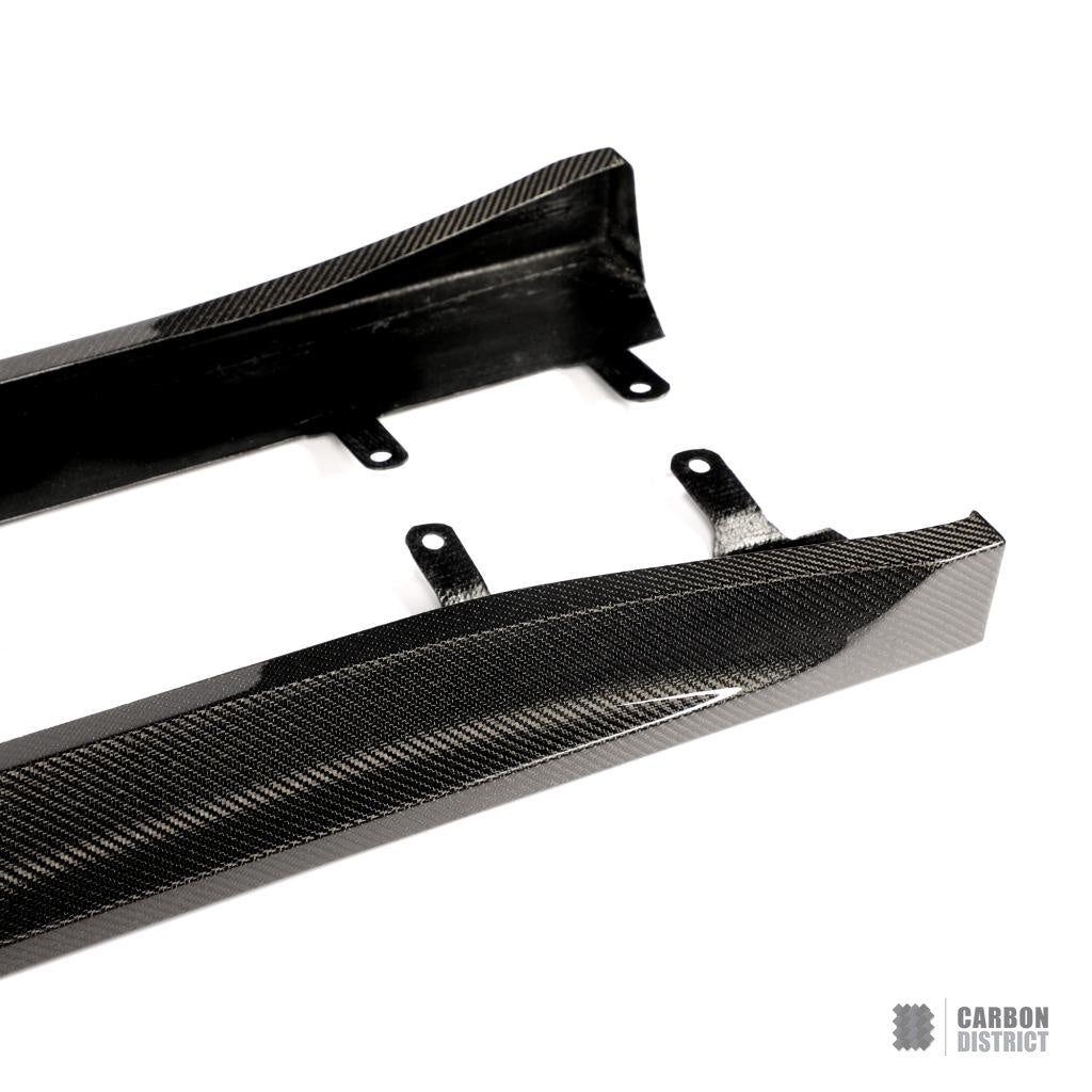 BMW G09 (G09) Carbon Fibre Side Skirts