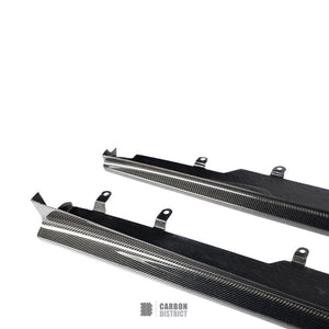 BMW X5 (G05) carbon fibre side skirts (V4) — UV-stable gloss finish