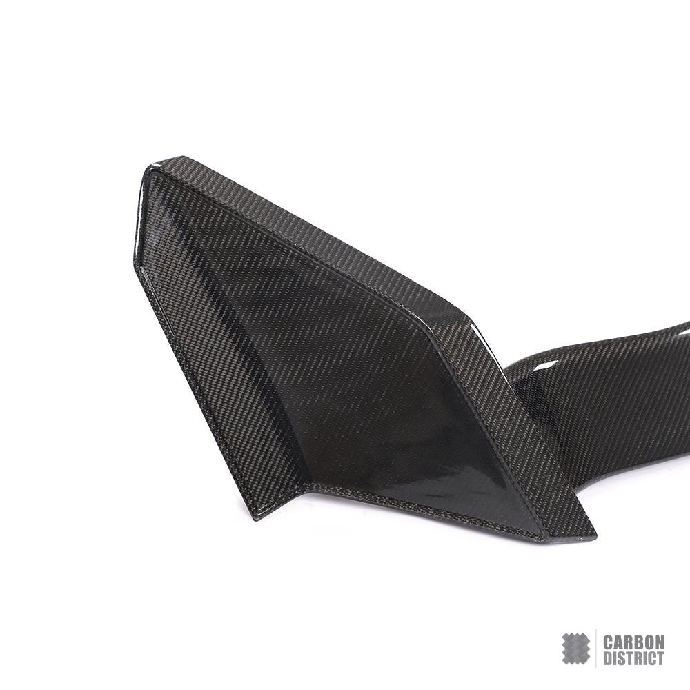 Honda Civic (FK7) carbon fibre spoiler — UV-stable gloss finish detail