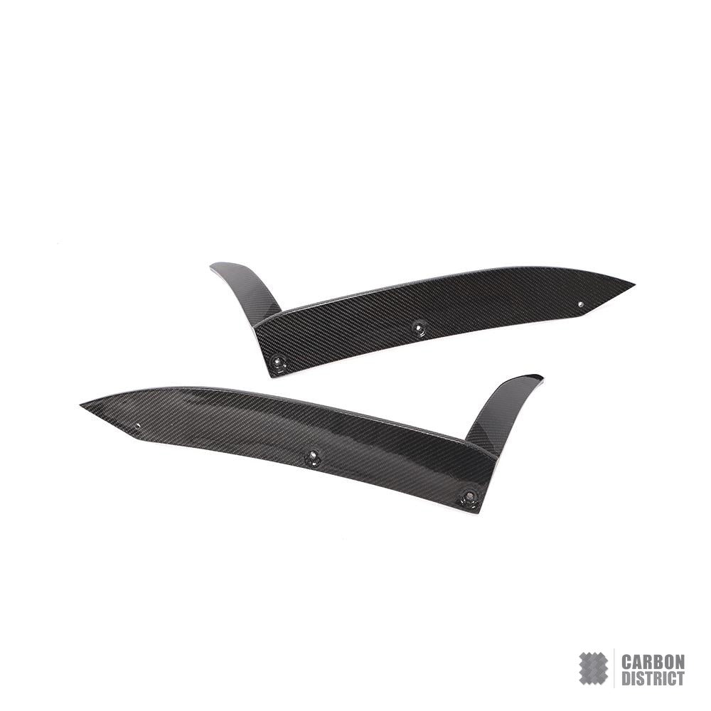 Porsche 911 (991.2) carbon fibre rear bumper corners — 3K twill gloss finish