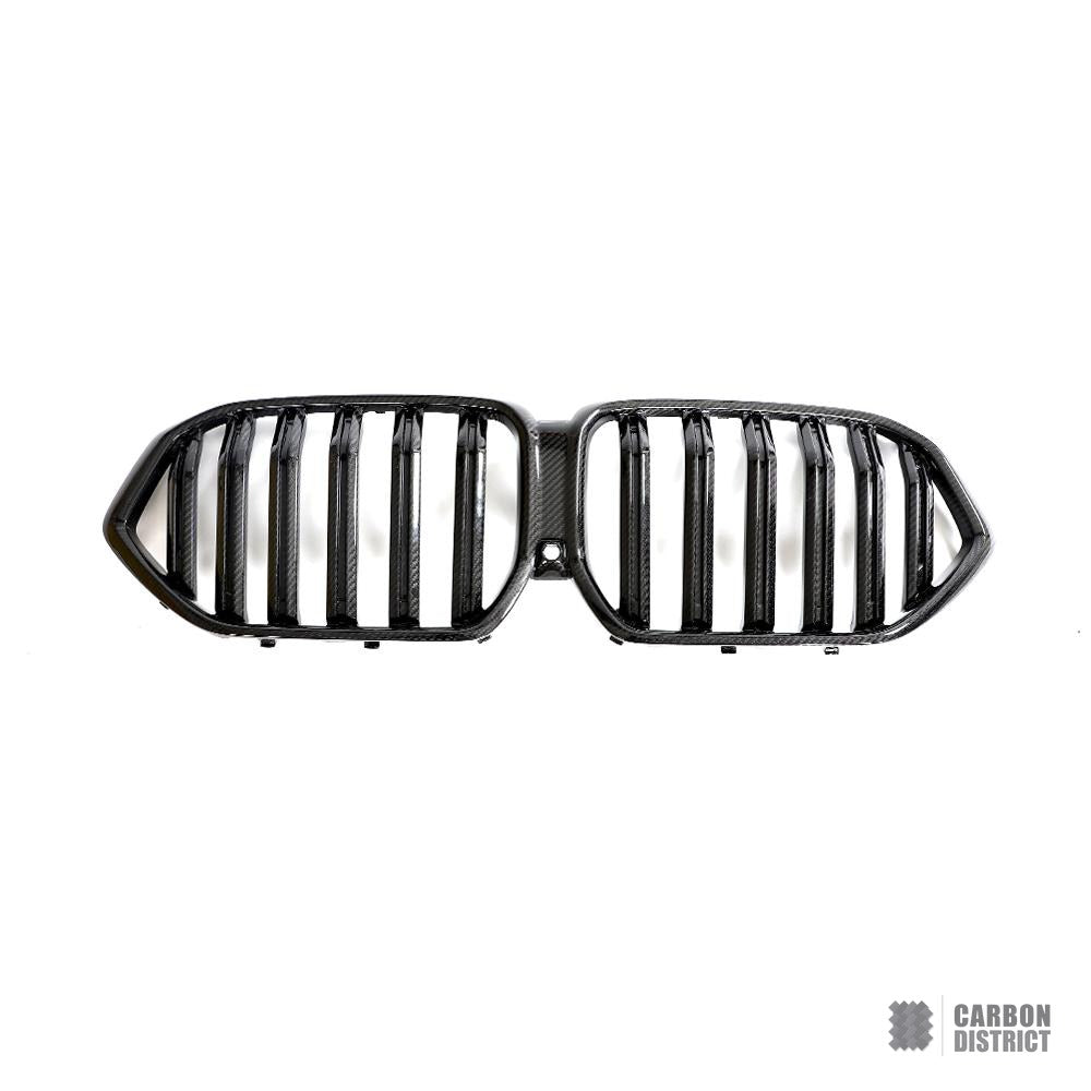 BMW X6M (F96) carbon fibre front grille — UV-stable gloss finish detail