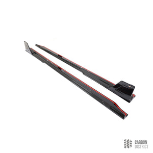 BMW M2 (G87) carbon fibre side skirts — UV-stable gloss finish detail
