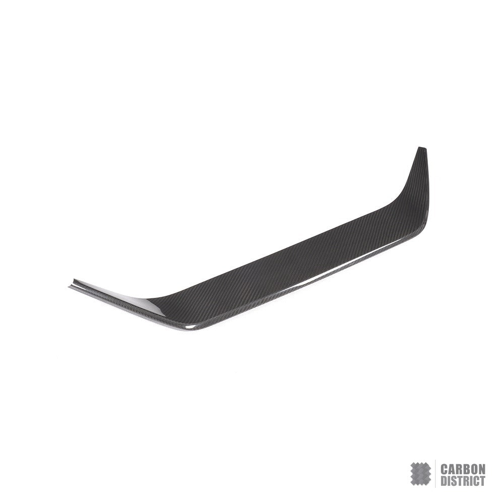 Nissan GT-R (R35) dry carbon fibre grille — view 4