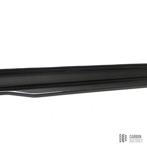Audi RS6/RS7 (C8) dry carbon fibre side skirts — UV-stable gloss finish detail
