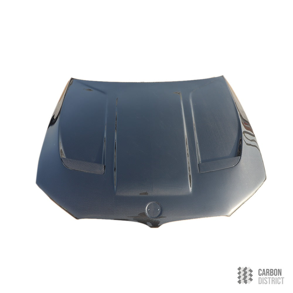 BMW M5 (F90) prepreg dry carbon fibre bonnet