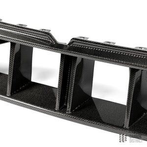 BMW M5 (G90/G99) carbon fibre front bumper insert — 3K twill gloss finish