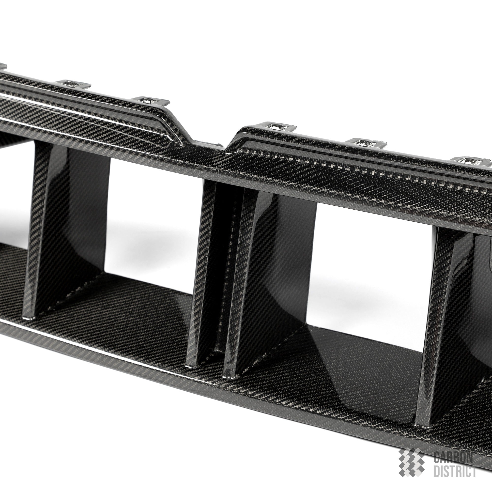 BMW M5 (G90/G99) carbon fibre front bumper insert — 3K twill gloss finish
