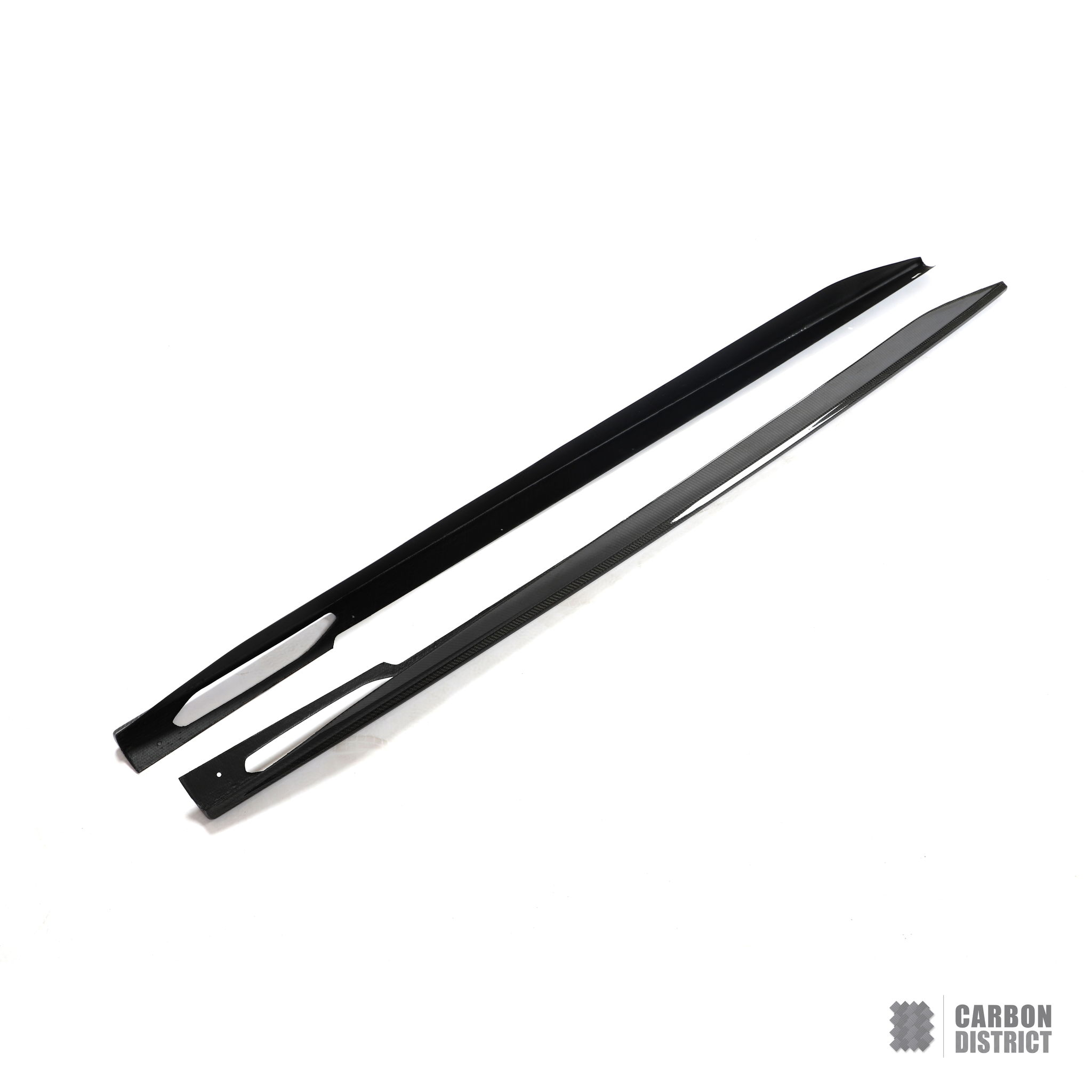 BMW i4 (G26) carbon fibre side skirts