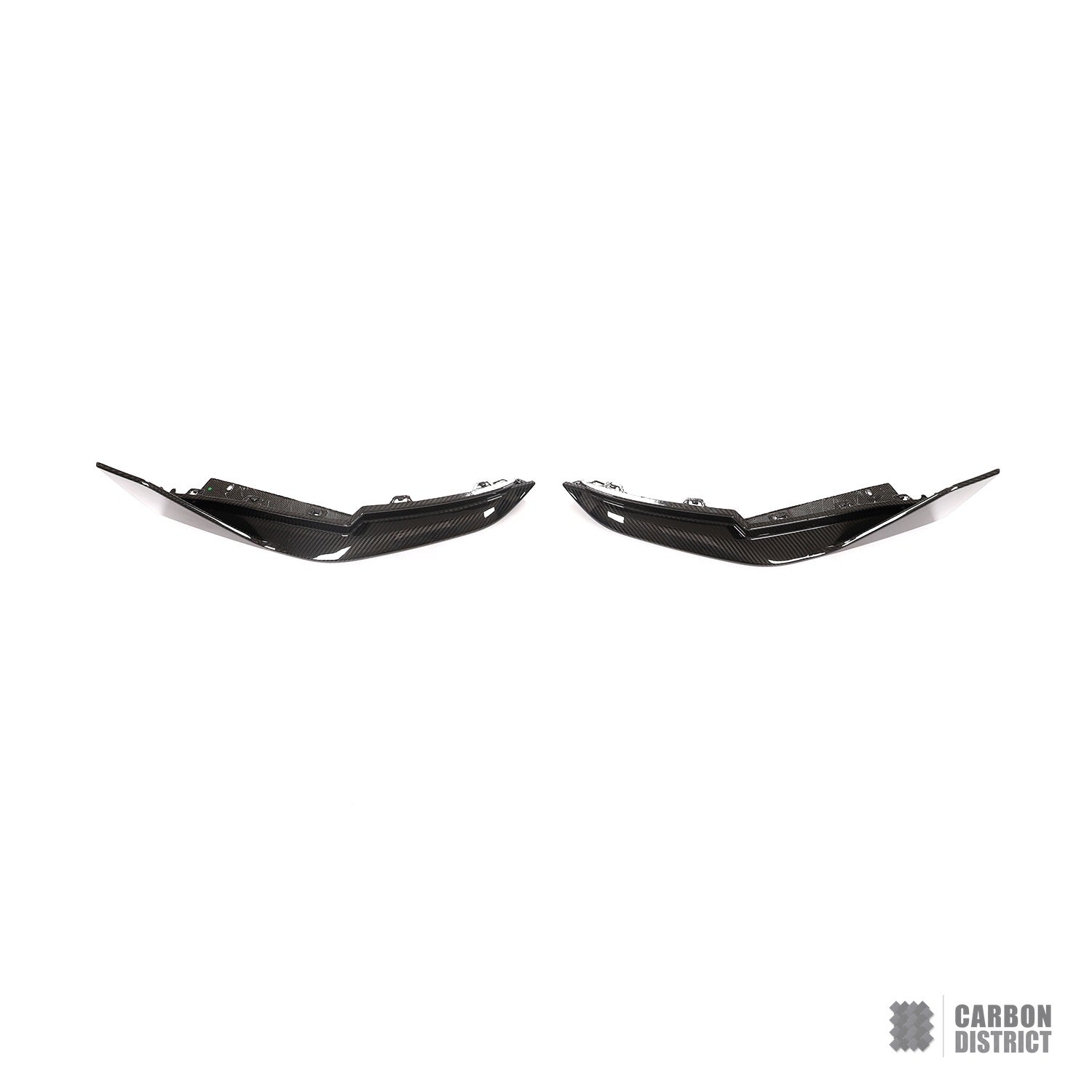BMW M3 (G80) dry carbon fibre rear bumper aprons (P Style) — UV-stable gloss finish detail