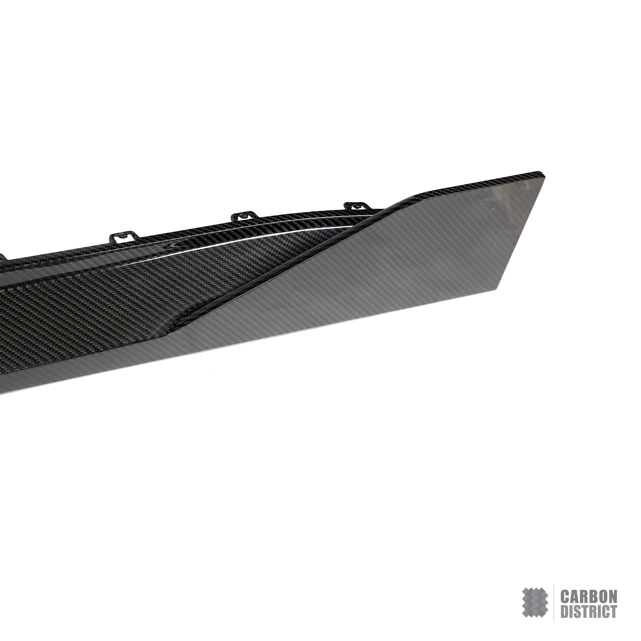 BMW M3 (G80) dry carbon fibre side skirts — UV-stable gloss finish detail