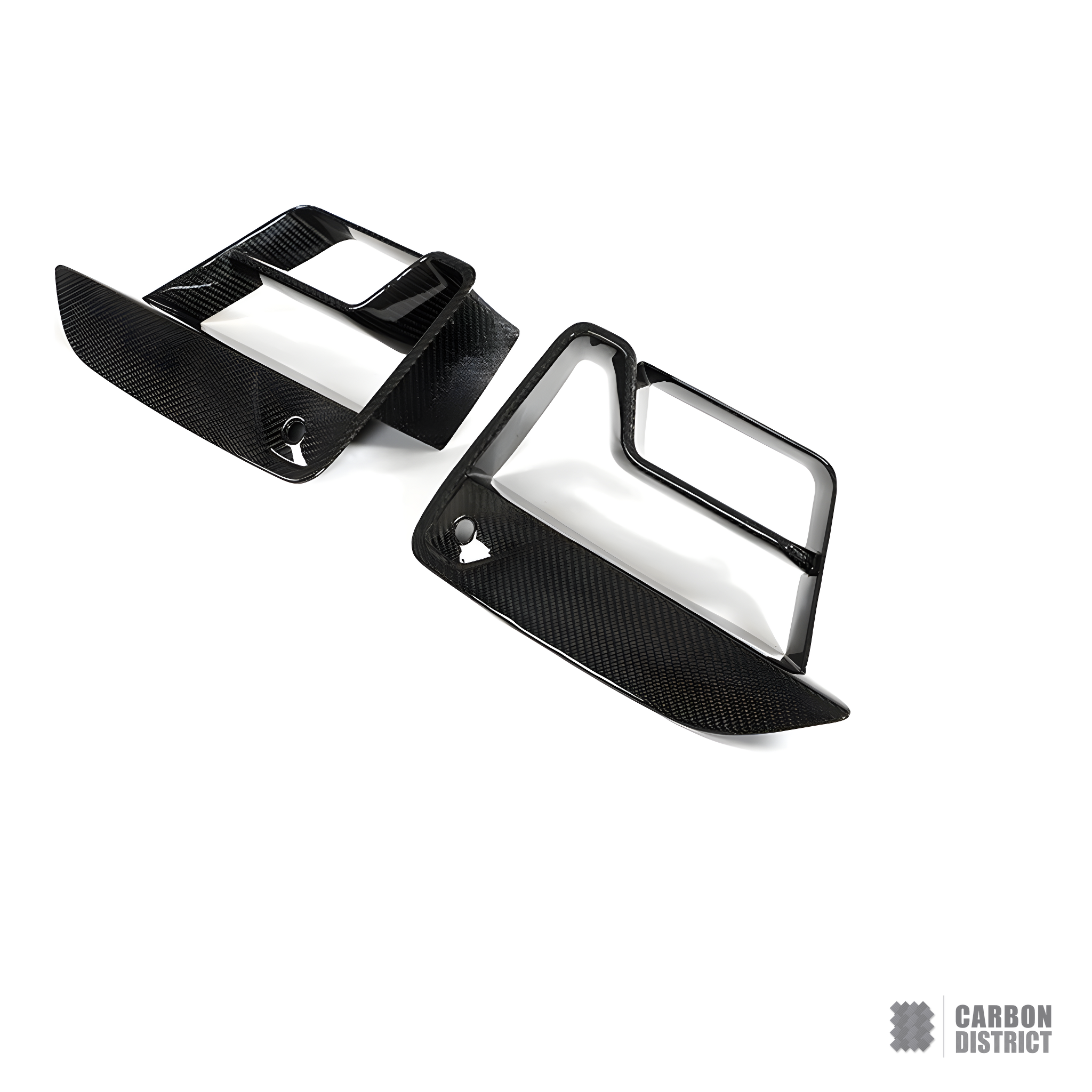 BMW M5 (F90) dry carbon fibre fog lamp cover fins
