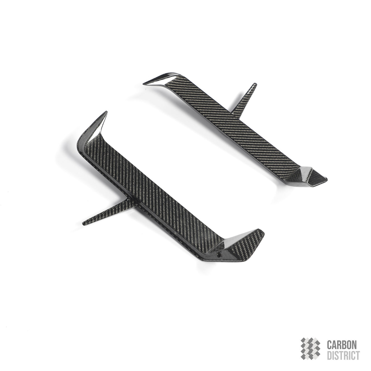 BMW M5 (G90/G99) carbon fibre rear canards — view 4
