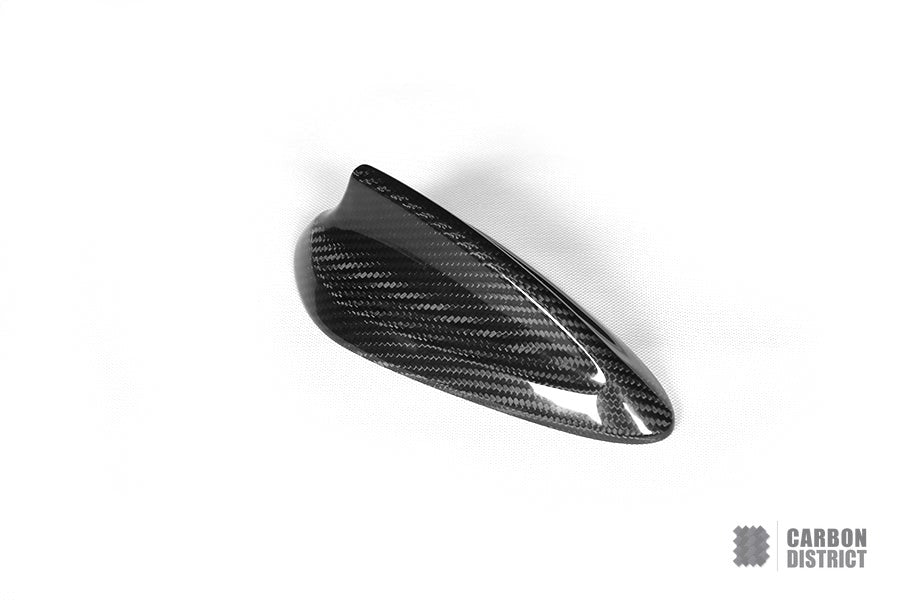 BMW X5 (F15) carbon fibre shark fin antenna cover — UV-stable gloss finish detail