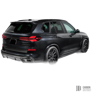 BMW X5 (G05 Facelift) carbon fibre side skirts — UV-stable gloss finish detail