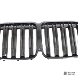 BMW X7 (G07) dry carbon fibre kidney grille — dry carbon weave