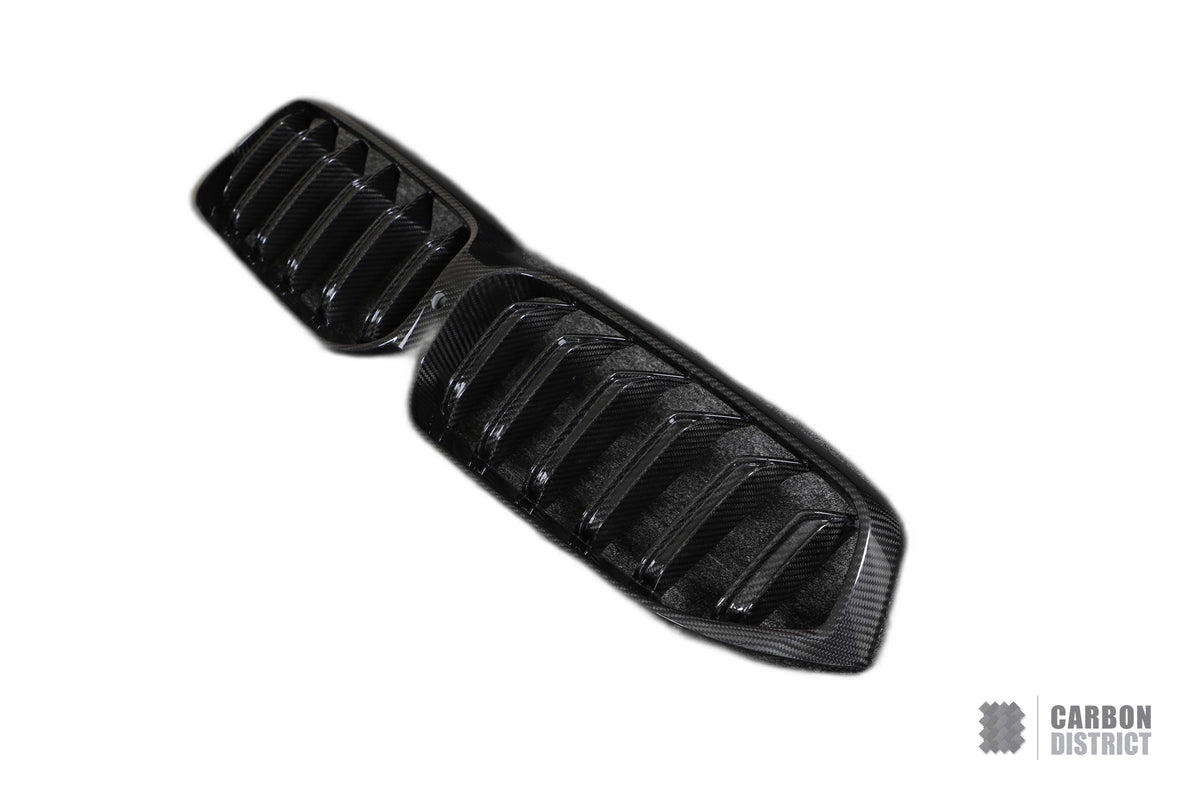 BMW 6 Series Gran Turismo (G32 LCI) dry carbon fibre grille — UV-stable gloss finish