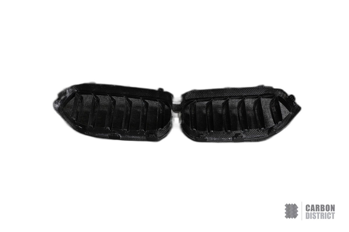 BMW 6 Series Gran Turismo (G32 LCI) dry carbon fibre grille — view 4