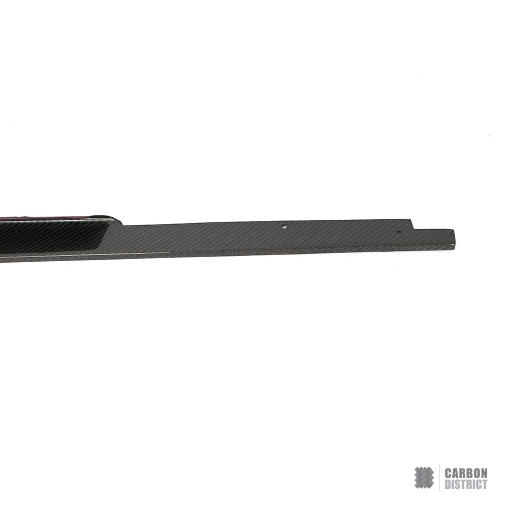 BMW i8 (I12) dry carbon fibre side skirts — UV-stable gloss finish