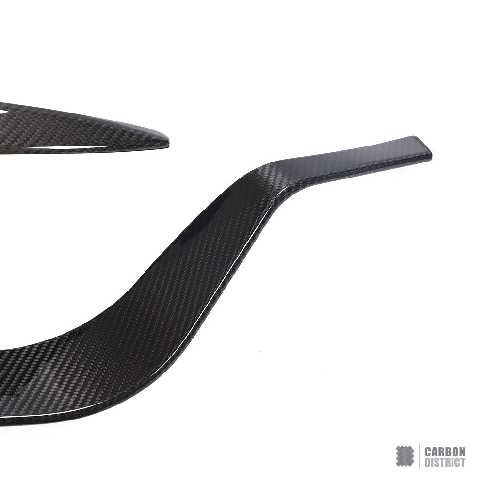 Mercedes V-Class (W447) dry carbon fibre front bumper inserts (V2) — view 5