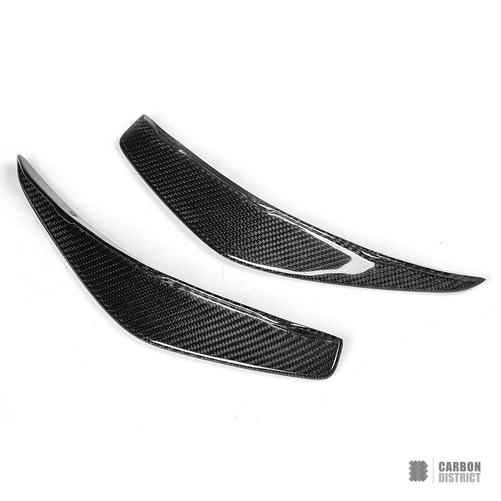 Mercedes GLA (X156) carbon fibre front canards — view 4