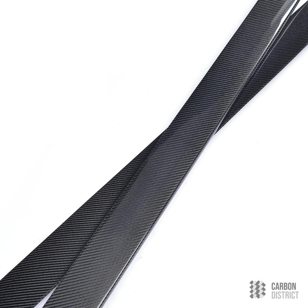 Ford Mustang (S550) carbon fibre side skirts (V2) — UV-stable gloss finish
