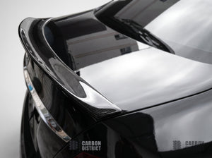 Mercedes E-Class (W213) carbon fibre spoiler (Boot Lid) — UV-stable gloss finish detail