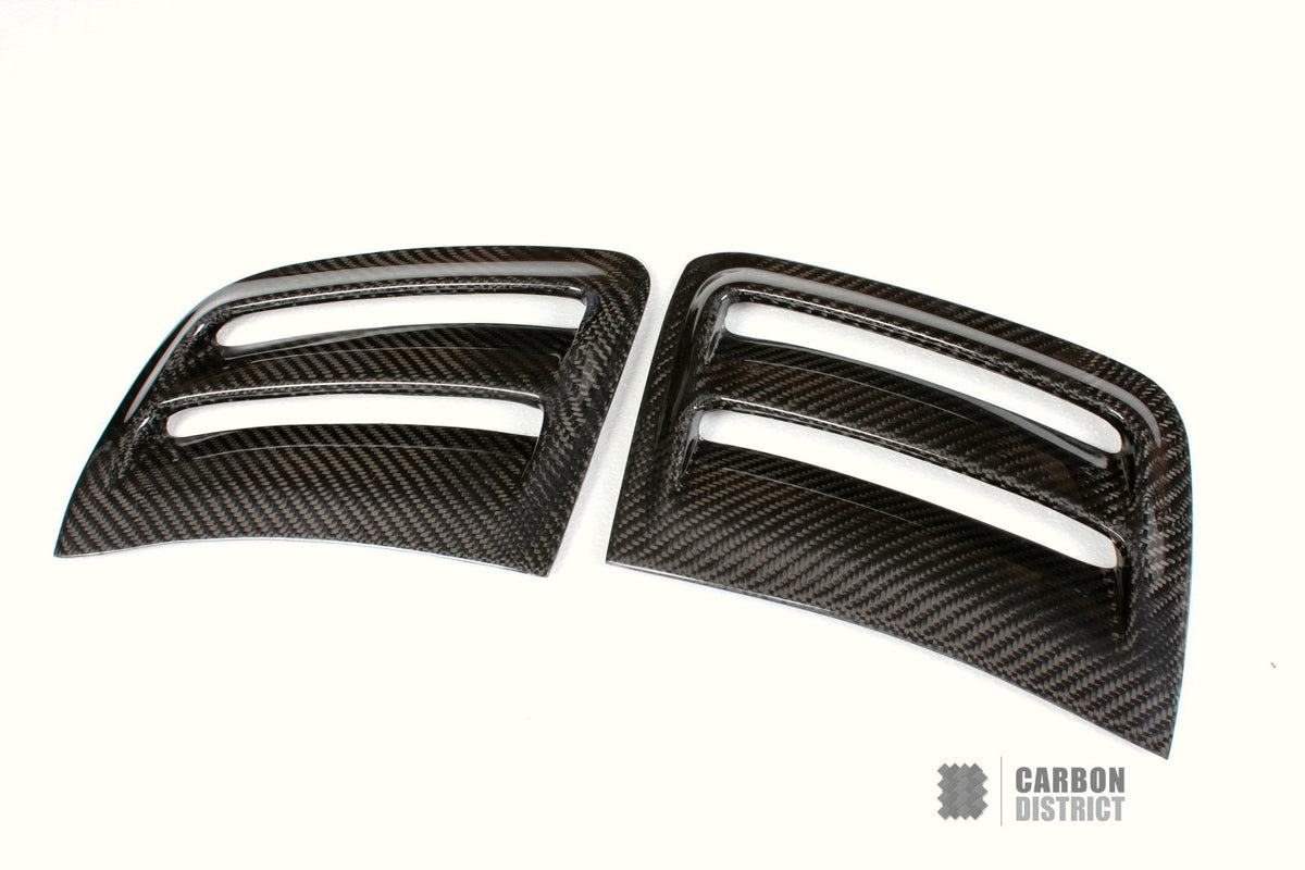 Mercedes C63 (W204) carbon fibre front bumper inserts — UV-stable gloss finish
