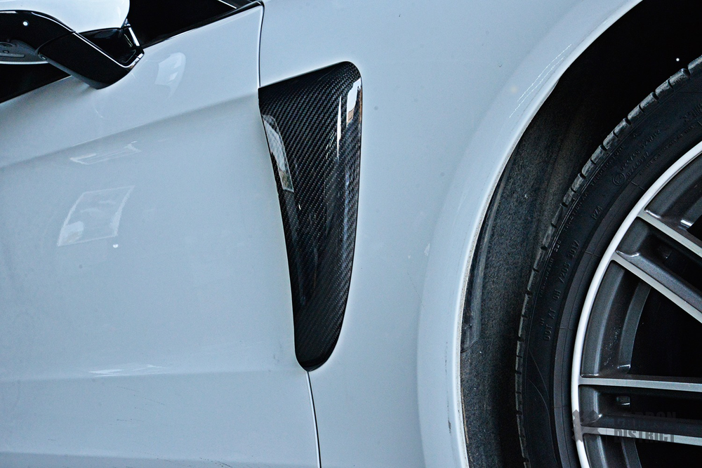 Porsche Panamera (971) Carbon Fibre Side Vent Cover